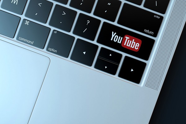 Governo mira em YouTube e Facebook com regras de publicidade infantil